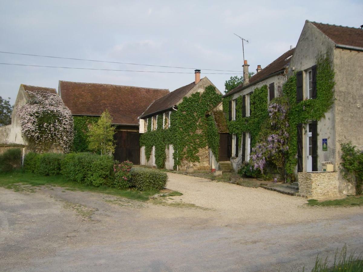 La Ferme Le Merger Bed & Breakfast La Ferte-Gaucher Exterior photo