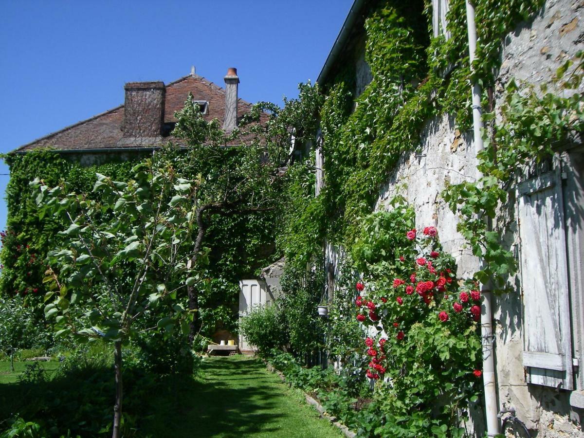 La Ferme Le Merger Bed & Breakfast La Ferte-Gaucher Exterior photo