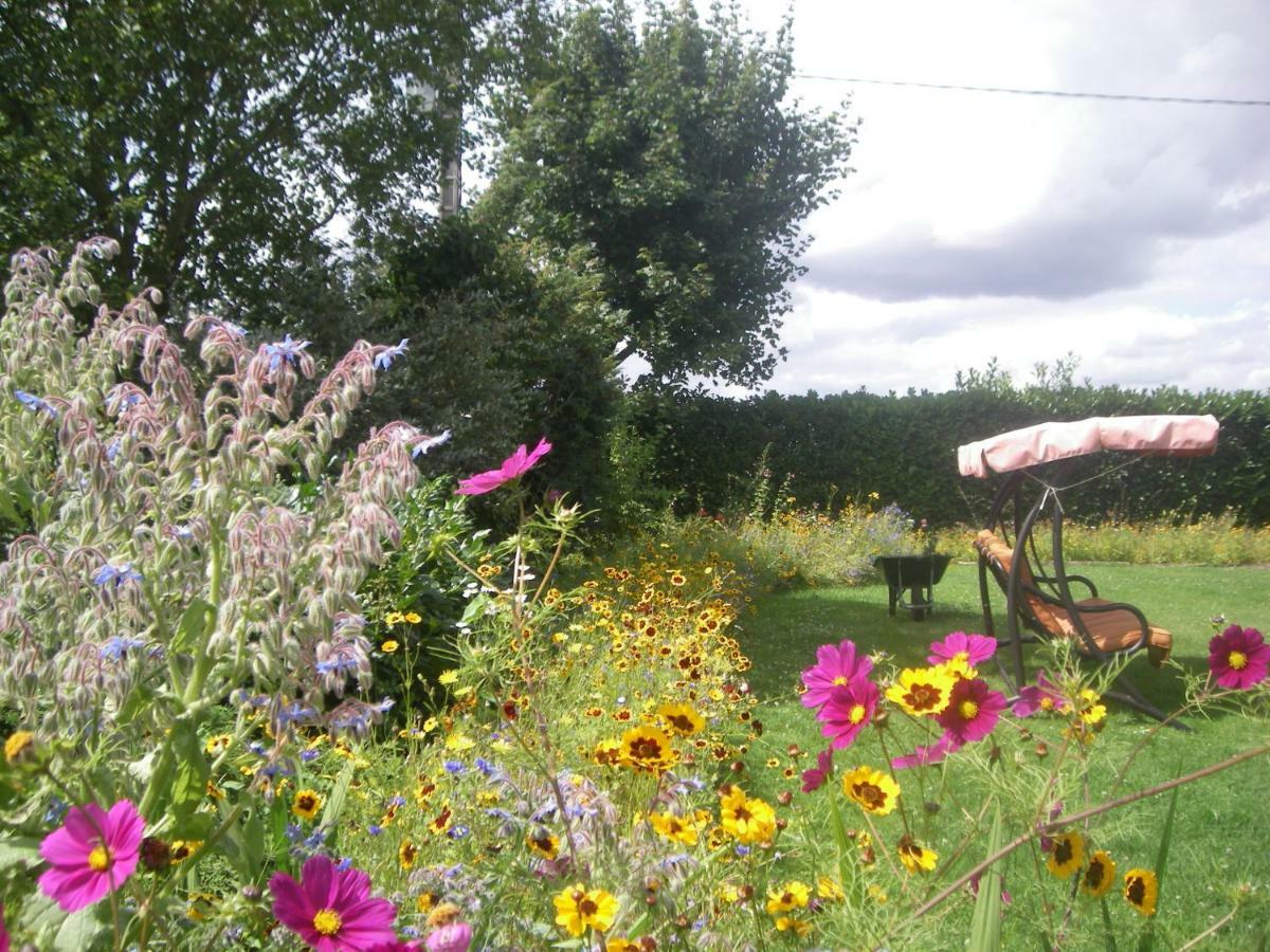 La Ferme Le Merger Bed & Breakfast La Ferte-Gaucher Exterior photo